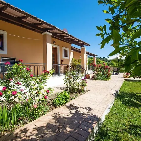Nyaraló Bungalows Agathi, *