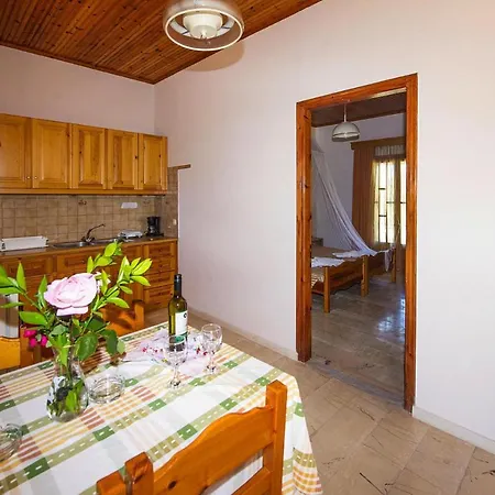 Nyaraló Bungalows Agathi, *